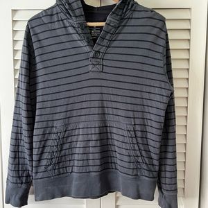 Gap lightweight pullover jersey shirt size medium
